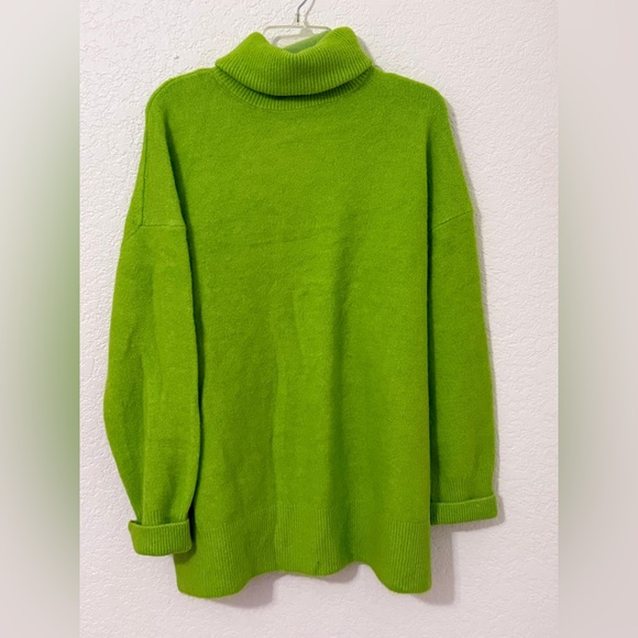 Zara Bright Green Turtleneck Soft Oversized Sweater Size Medium - Picture 2 of 5